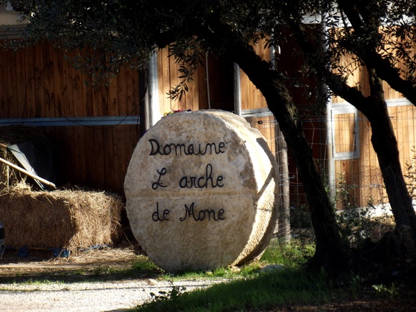 L arche de Mône Les écuries